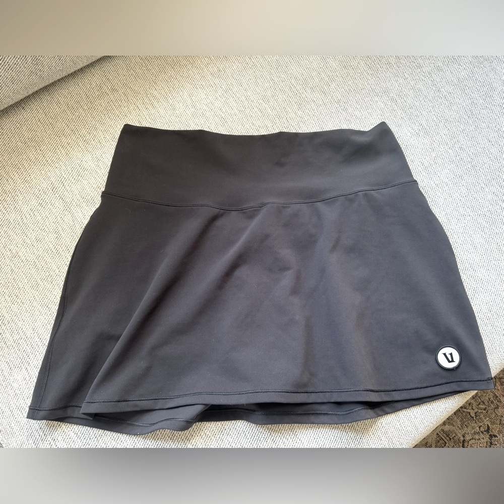 Vuori black volley skirt size m